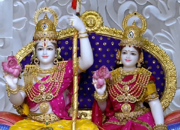 राममंदिर में स्थापित हुई राम दरबार की मूर्ति