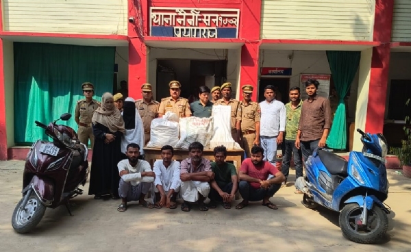 प्रयागराज में गिरफ्तार पशु तस्करों का छाया चित्र