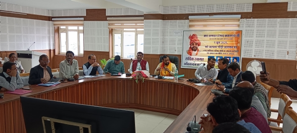 उत्तराखंड सफाई कर्मचारी आयोग के उपाध्यक्ष भगवत प्रसाद मकवाना ने  जिला कार्यालय सभागार में ली बैठक