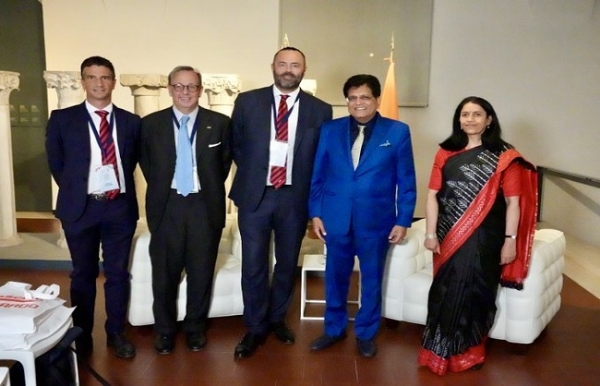 मास्चियो गैसपार्डो के बोर्ड अध्यक्ष मिर्को मास्चियो के साथ गोयल