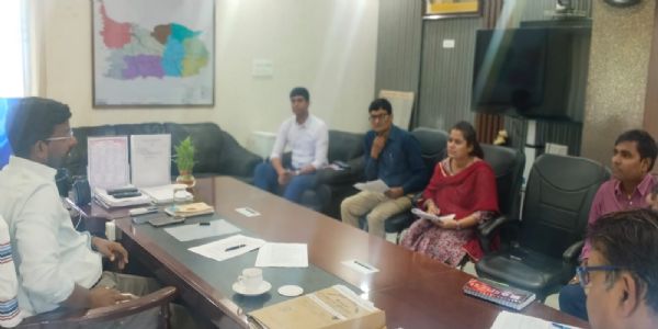 व्यवस्थित तरीके से करें निर्वाचन कार्य, बढ़ाएं स्वीप एक्टिविटीज: डीएम