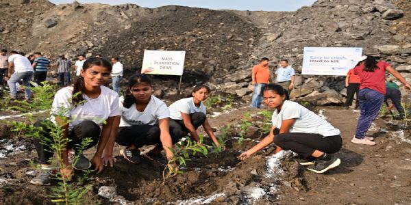 हरियाली होगी तभी बचेगा धरती पर मानव का भविष्य: अनुराग