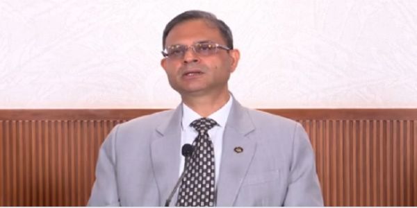 आरबीआई गवर्नर मल्‍होत्रा ने कहा- अब रेपो रेट में और कटौती की गुंजाइश काफी कम