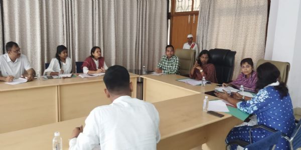 मतदान केंद्रों का भौतिक सत्यापन करें अधिकारी : उपायुक्त