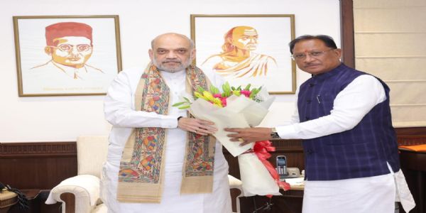 मुख्यमंत्री साय ने की केंद्रीय गृहमंत्री से मुलाकात, नक्सल ऑपरेशन की उपलब्धियों और बस्तर के विकास की दी जानकारी