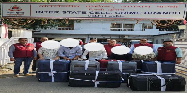 दिल्ली एयरपोर्ट पर क्राइम ब्रांच की बड़ी कार्रवाई: 2.42 लाख विदेशी सिगरेट जब्त