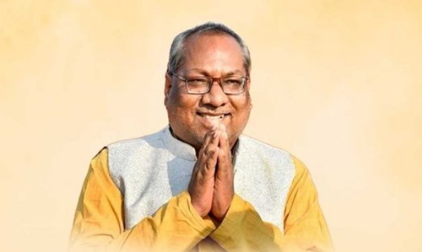 निषाद पार्टी के राष्ट्रीय अध्यक्ष एवं कैबिनेट मंत्री डा. संजय निषाद
