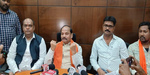 राज्य में जनजातीय समुदाय की स्थिति काफी दयनीय: रघुवर