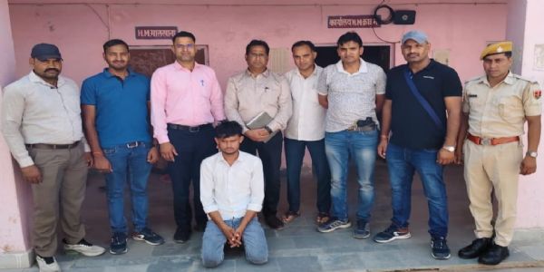 धौलपुर के बीहड़ों से 15 हजार का इनामी बदमाश श्यामपाल ठाकुर गिरफ्तार