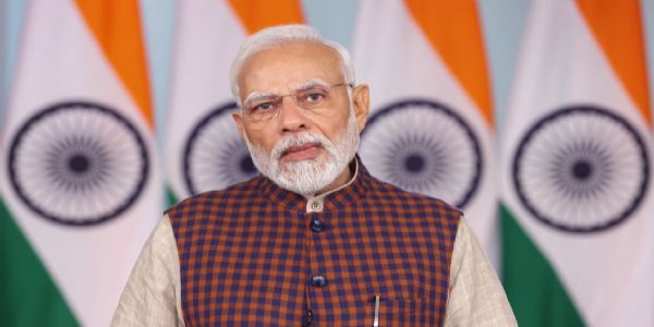 प्रधानमंत्री ने रक्षा मंत्री के आलेख को सोशल मीडिया पर किया साझा