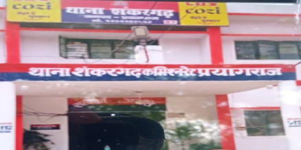 प्रयागराज में ट्रक की टक्कर से बोलेरो सवार साले व बहनोई की मौत
