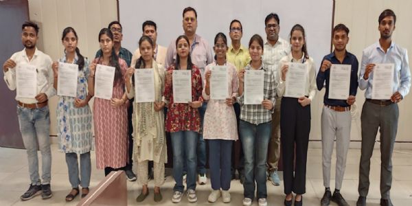 जुबिलेंट फूडवर्क्स लिमिटेड में पीयू के दस छात्रों का चयन