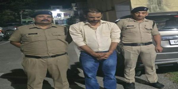 शराब के नशे में छह वाहनों को टककर मारने वाला वाहन चालक गिरफ्तार