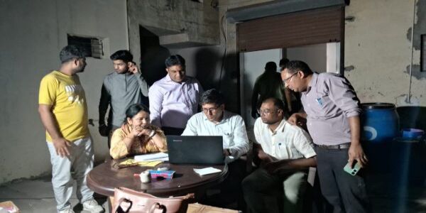 बिना लाइसेंस के चल रही दवा फैक्ट्री का भंडाफोड़