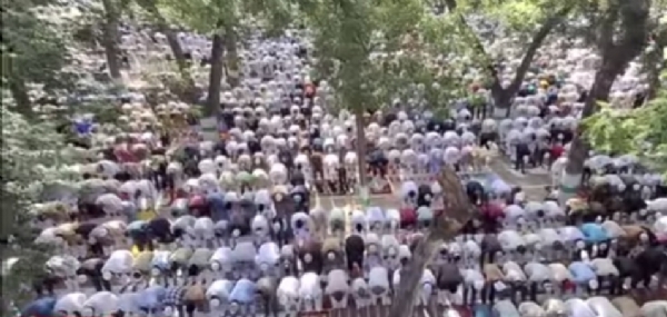 मुस्लिम समाज ने हर्षोल्लास से मनाई बकर ईद