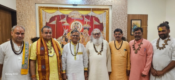 छोटी काशी के विद्वान लंदन में फहराएंगे ज्योतिष-वास्तु ज्ञान की पताका छोटी काशी के विद्वान लंदन में फहराएंगे ज्योतिष-वास्तु ज्ञान की पताका