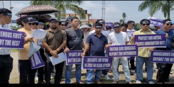 आपसू ने राज्य में चकमा और हाजोंग शरणार्थियों के खिलाफ निकाली विरोध रैली