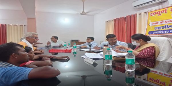 लाभार्थीप्रद योजनाओं का लाभ गरीब एवं असहाय लोगों को समय से उपलब्ध करायें: सौम्या गुरूरानी