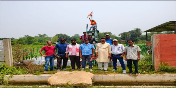बिरसा मुंडा की शहादत दिवस पर आदिवासी मित्र मंडल ने दी श्रद्धांजलि