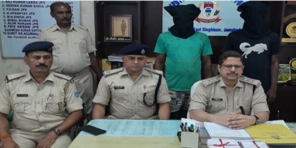 लूटपाट के दो आरोपित गिरफ्तार