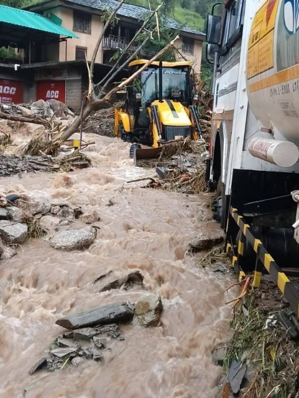 हिमाचल में बादल फटने से तबाही
