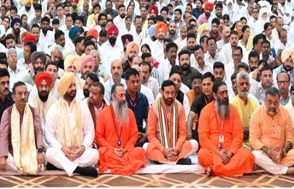 हरियाणा के मुख्यमंत्री जालंधर में आयोजित कार्यक्रम में भाग लेते हुए
