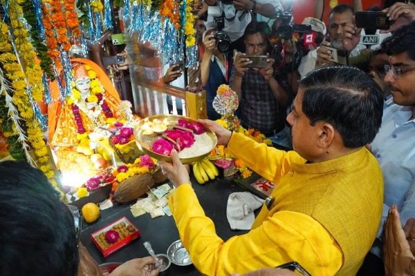 मुख्यमंत्री ने उज्जैन में महर्षि सांदीपनि आश्रम पहुंचकर की पूजा-अर्चना