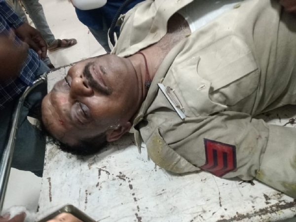 बाइक चालक प्रधान आरक्षक घायल, हालत गंभीर