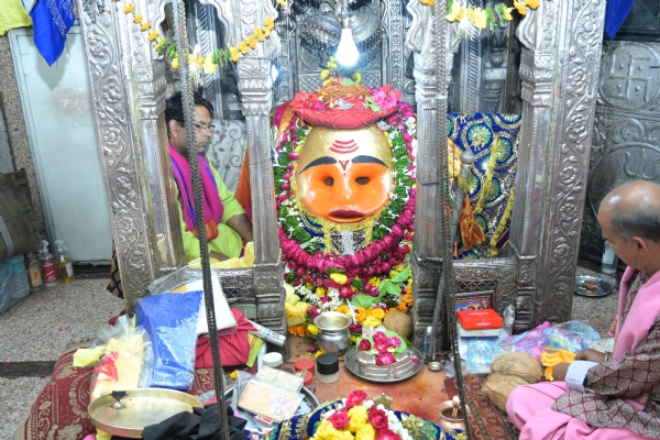 मुख्यमंत्री डॉ यादव ने किए काल भैरव के दर्शन * पूजन ओर आरती के साथ की देश-प्रदेश में सुख समृद्धि की प्रार्थना