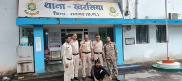 पुलिस के गिरफ्त में आरोपी