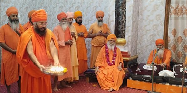 गुरू परंपरांओं का संवाहक है श्री पंचायती अखाड़ा निर्मल : श्रीमहंत ज्ञानदेव सिंह