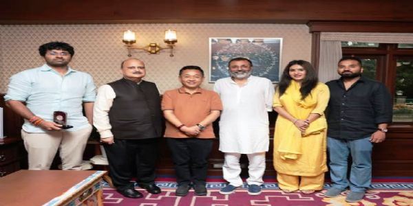सांसद निशिकांत दुबे ने मुख्यमंत्री तमांग से की मुलाकात