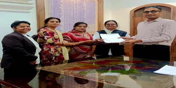 स्मार्ट लूट के खिलाफ एडवा ने खोला मोर्चा