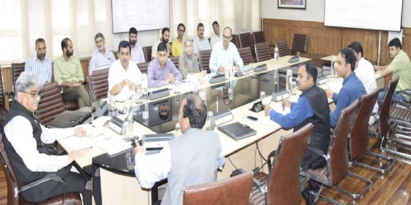 मुख्य सचिव ने खनन विभाग की प्रगति और भविष्य की योजनाओं की समीक्षा की