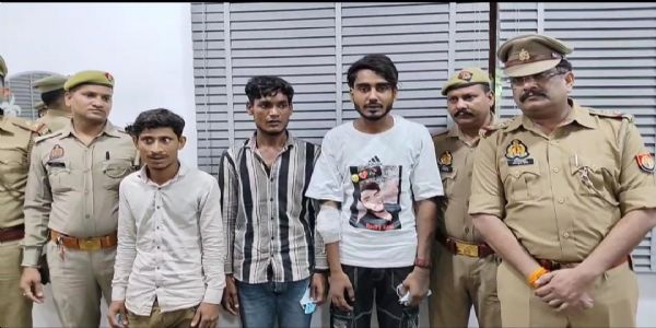 अध्यापक से लूट करने वाले तीन शातिर लुटरे गिरफ्तार