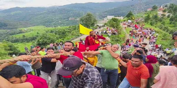 देवीधार महोत्सव में श्रद्धा और उल्लास के रंग में रंगा जनमानस
