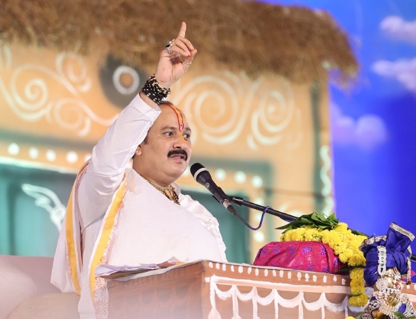 कुबेरेश्वरधाम पर जारी गुरु पूर्णिमा महोत्सव