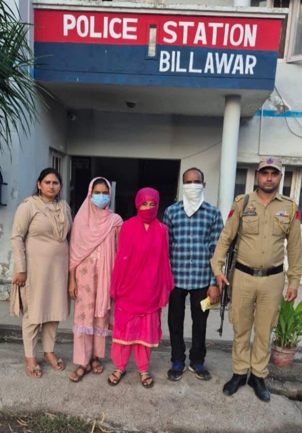 Billawar police reunited two missing women with their families