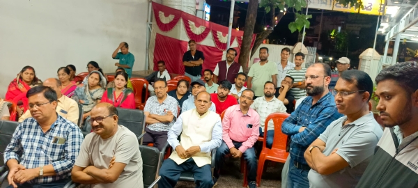 बैठक में उपस्थित गोकुलरपुर वार्डवासी।