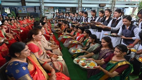 इंदौर में गुरुजनों के सम्मान में भावभीना गुरुपूर्णिमा उत्सव का हुआ गरिमामय आयोजन