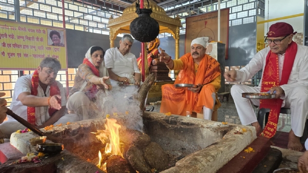 श्रावण मास की शुरुआत पर भाजपा नेता युधवीर सेठी ने किया रुद्राभिषेक