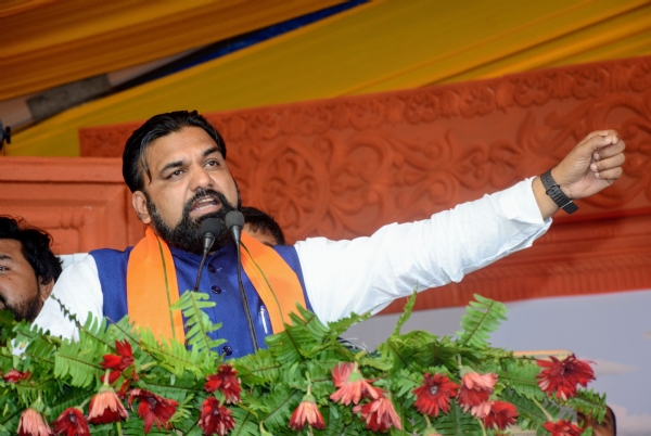 भाजपा प्रदेश अध्यक्ष दिलीप जायसवाल , उपमुख्यमंत्री सम्राट चौधरी और विजय कुमार सिंह श्रावणी मेला का उद्घाटन करते