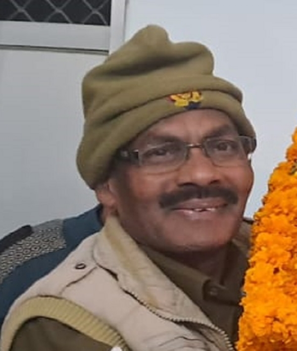 मृतक नंदलाल राम हेड मुहर्रिर की फाइल फोटो।