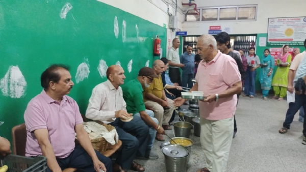 नितिन वर्मा ने जन्मदिवस पर पिता के नाम से की सेवा की शुरुआत