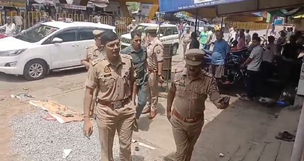 मौके पर जांच करते एसएसपी सौरभ दीक्षित