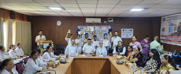 विश्व जनसंख्या दिवस पर आयोजित कार्यशाला के दौरान मौजूद।