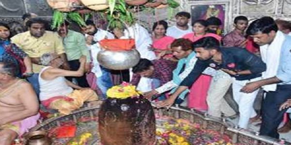 लग गया सावन, देशभर के शिवालयों में हो रहा जलाभिषेक, कांवड़ तीर्थयात्रा शुरू