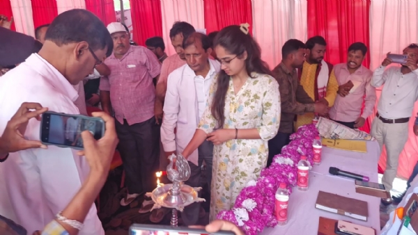 कार्यक्रम का उद्घाटन करती सदर एसडीओ
