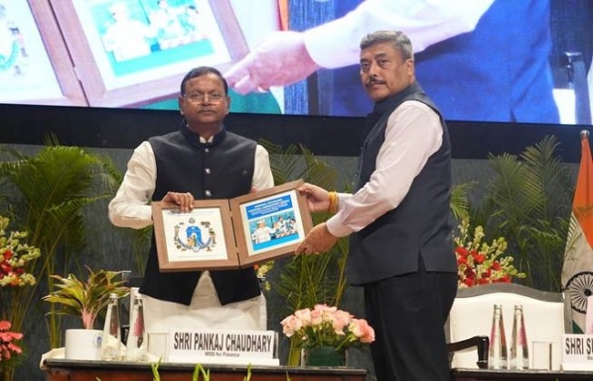 व्यापार सुविधा सम्मेलन 2025 का उद्घाटन करते केंद्रीय वित्‍त राज्‍य मंत्री