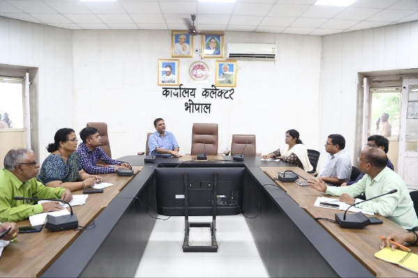भोपाल को भिक्षावृत्ति मुक्त बनाने एडीएम प्रकाश नायक की अध्यक्षता में हुई बैठक